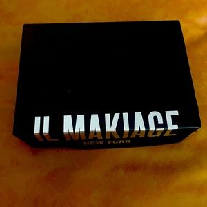 Il Makiage Born this way foundation